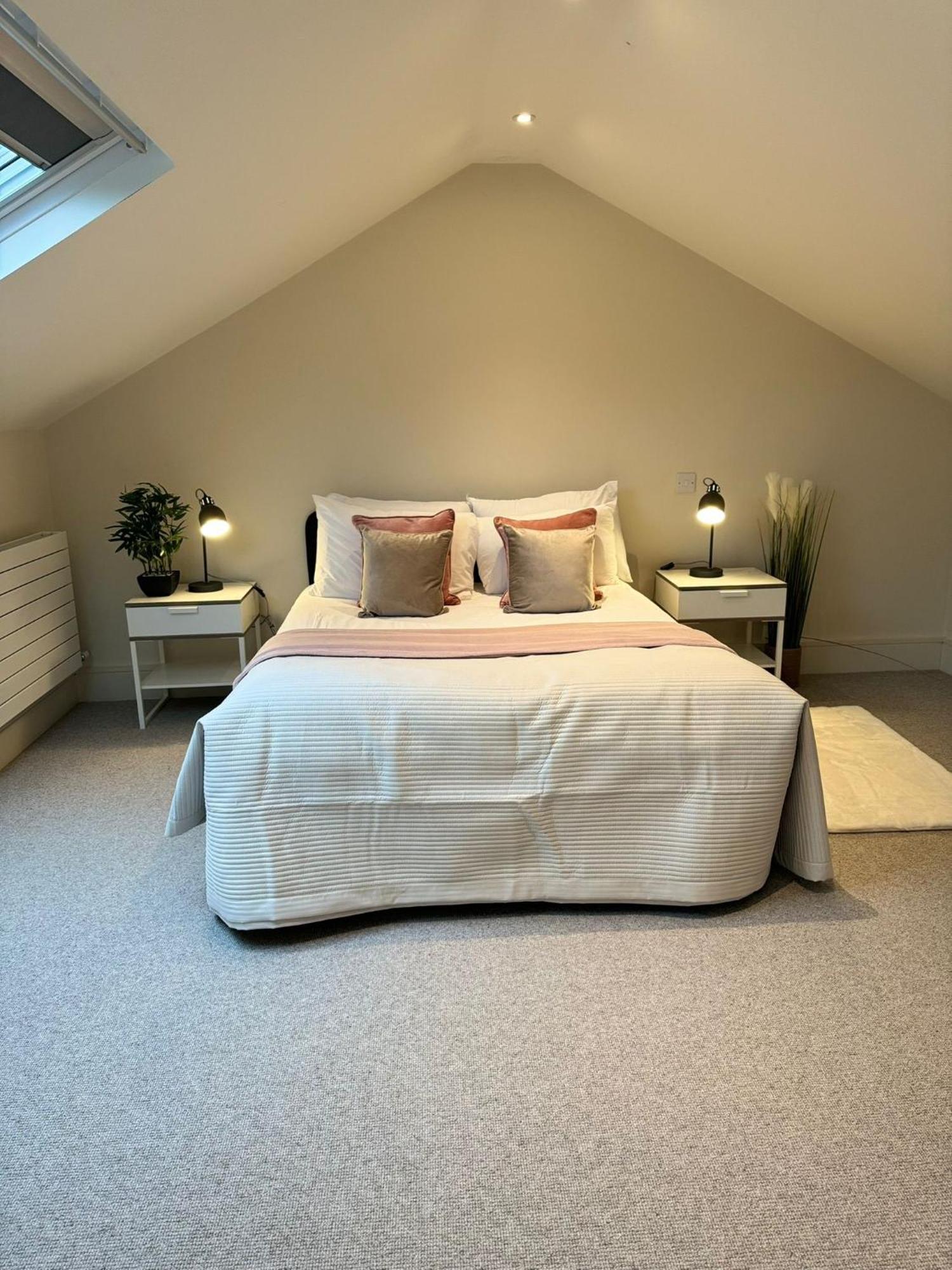 Apartament Osbourne House Pink 2 Bed, 2 And Half Bath Birmingham Zewnętrze zdjęcie