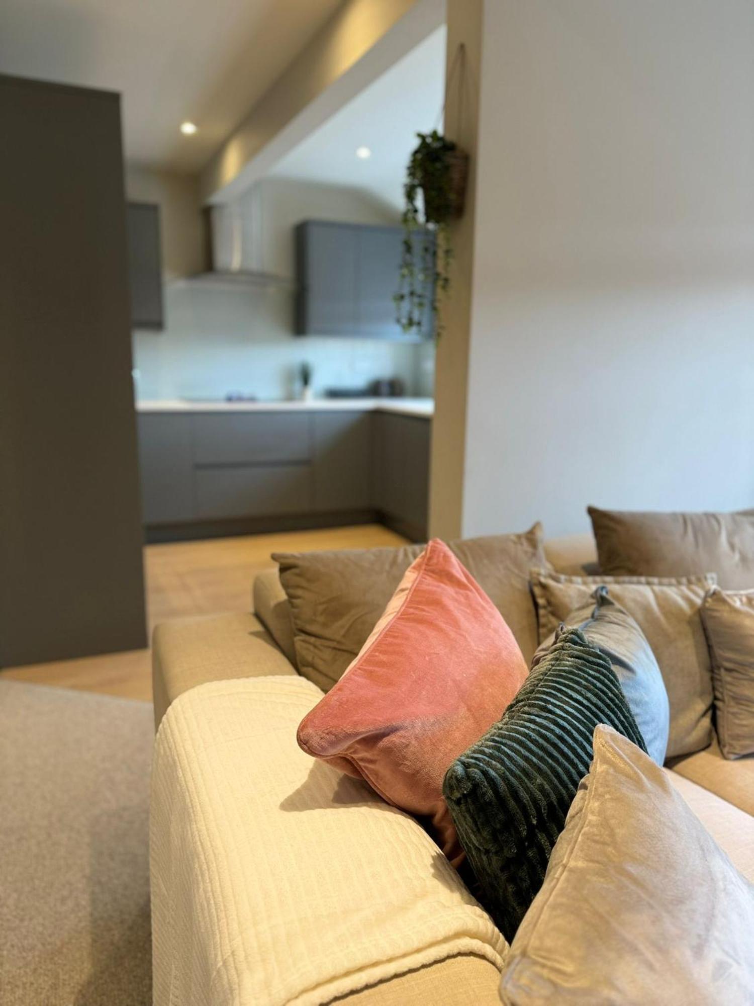Apartament Osbourne House Pink 2 Bed, 2 And Half Bath Birmingham Zewnętrze zdjęcie