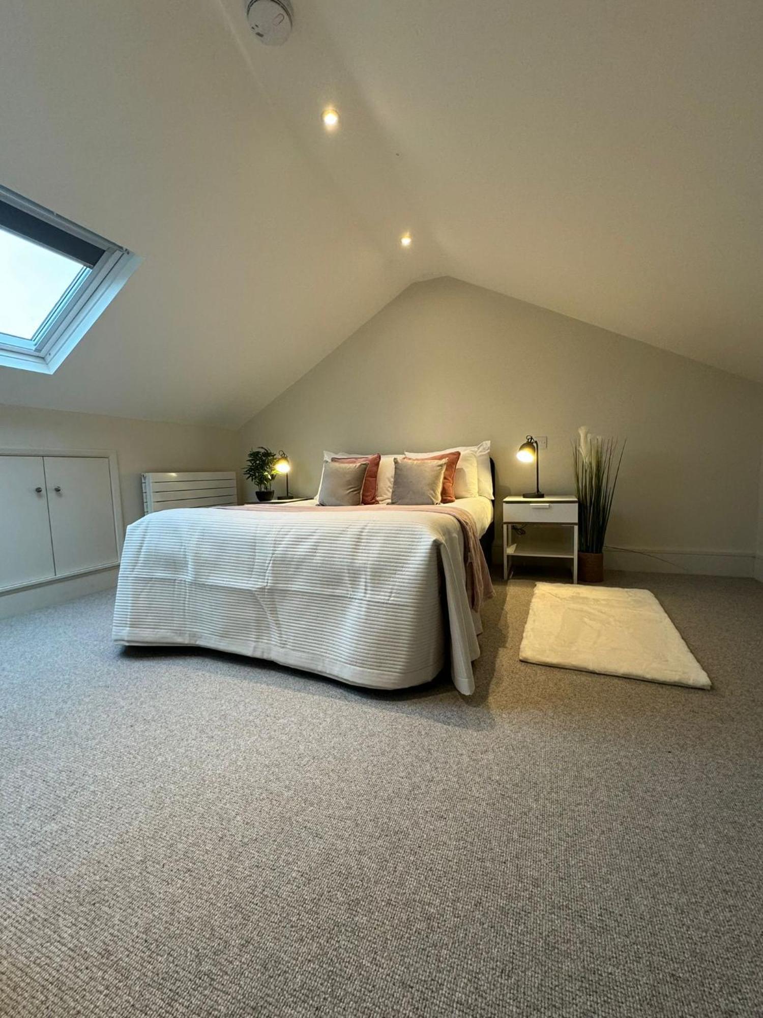 Apartament Osbourne House Pink 2 Bed, 2 And Half Bath Birmingham Zewnętrze zdjęcie