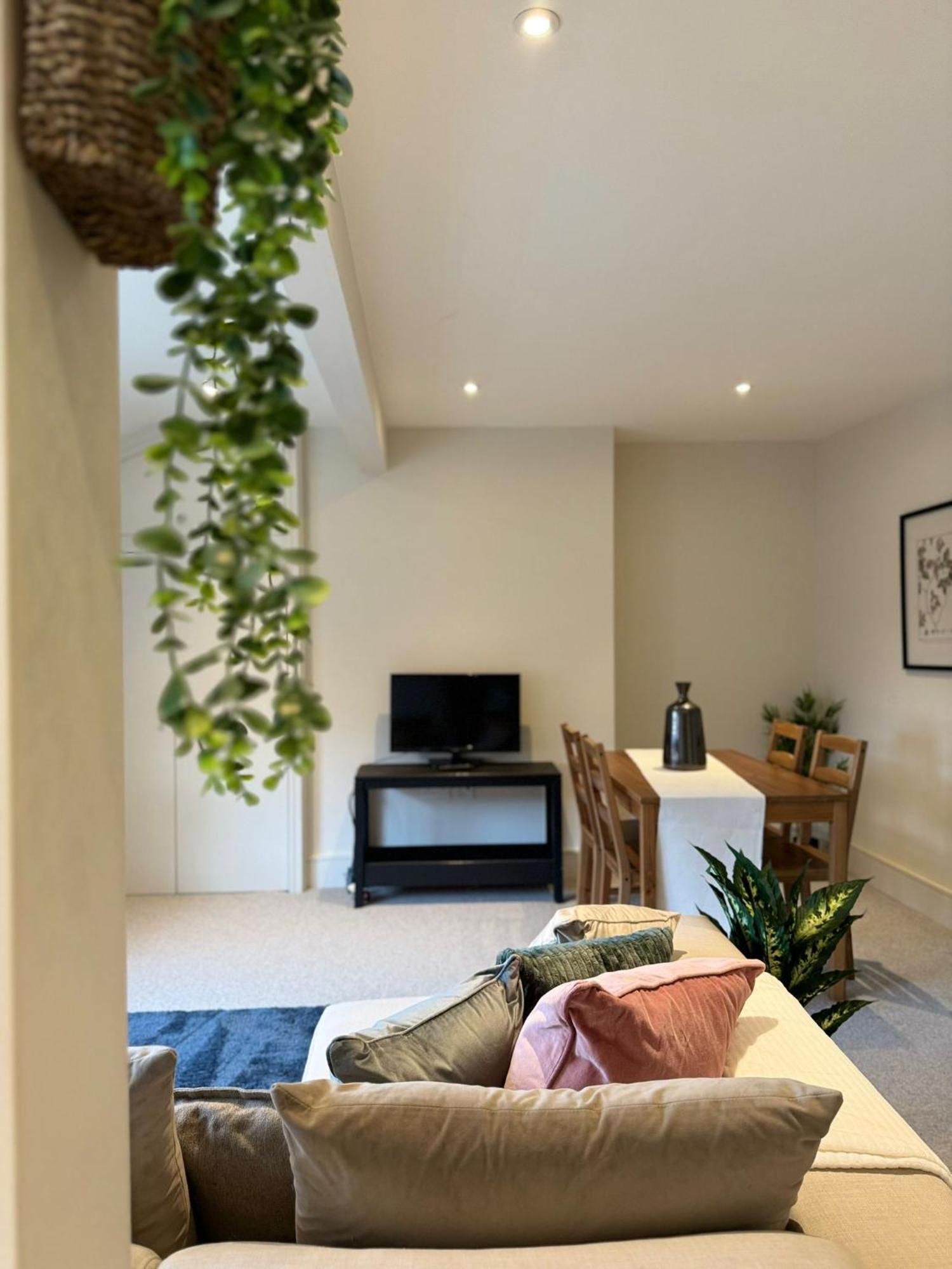 Apartament Osbourne House Pink 2 Bed, 2 And Half Bath Birmingham Zewnętrze zdjęcie