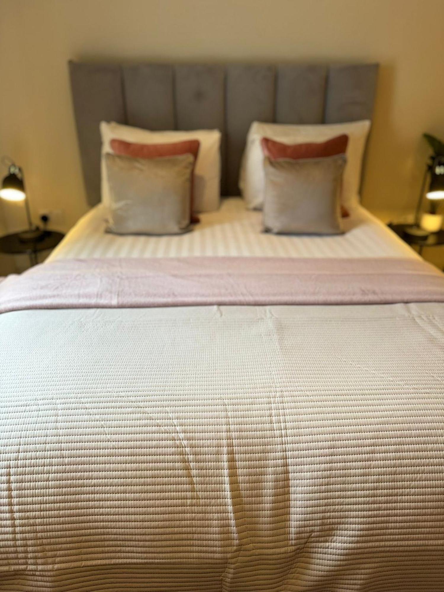 Apartament Osbourne House Pink 2 Bed, 2 And Half Bath Birmingham Zewnętrze zdjęcie