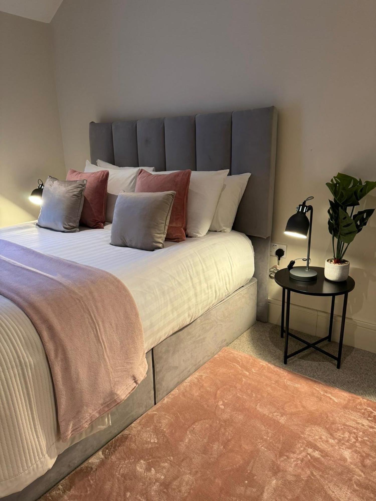 Apartament Osbourne House Pink 2 Bed, 2 And Half Bath Birmingham Zewnętrze zdjęcie