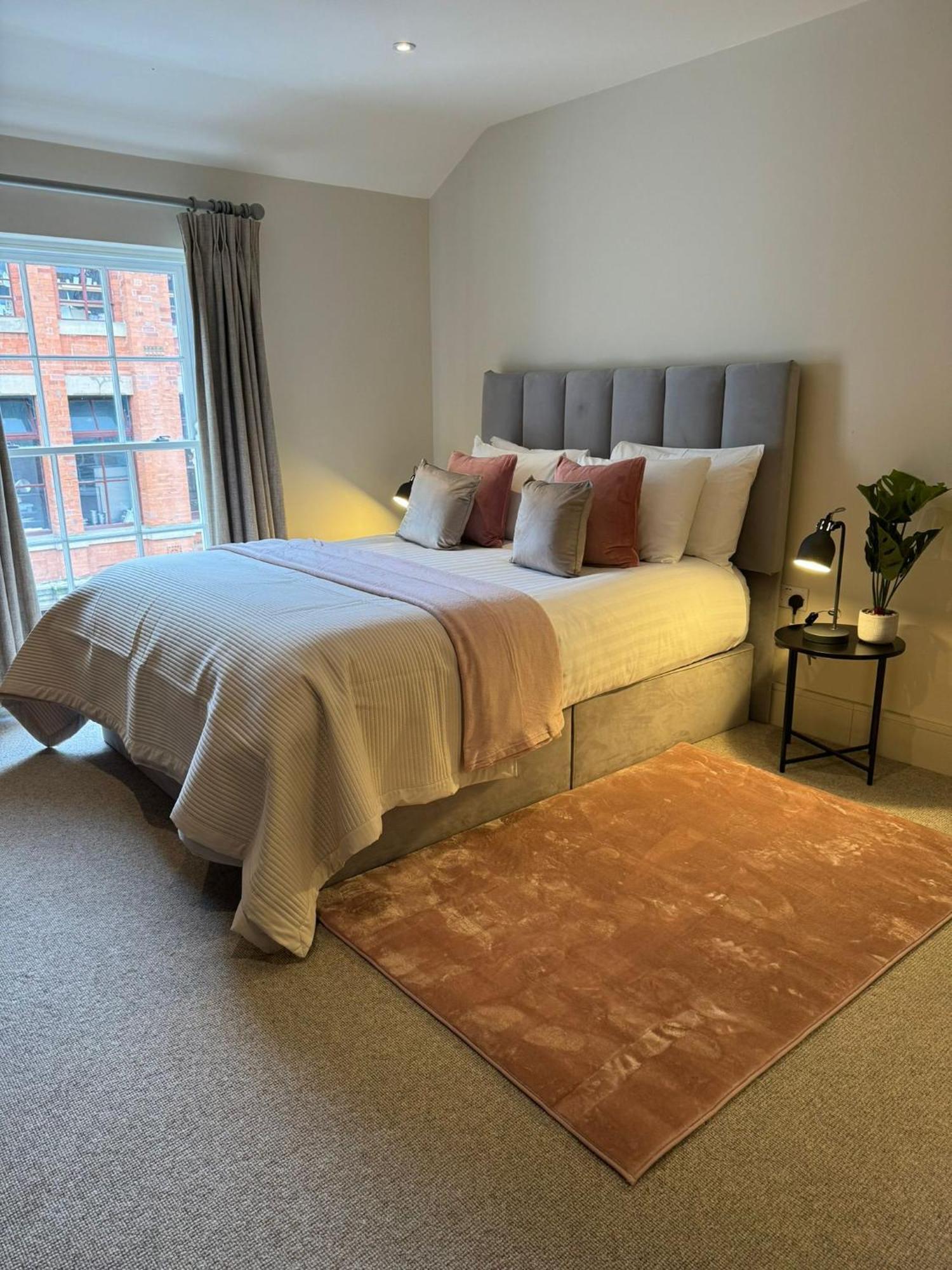Apartament Osbourne House Pink 2 Bed, 2 And Half Bath Birmingham Zewnętrze zdjęcie